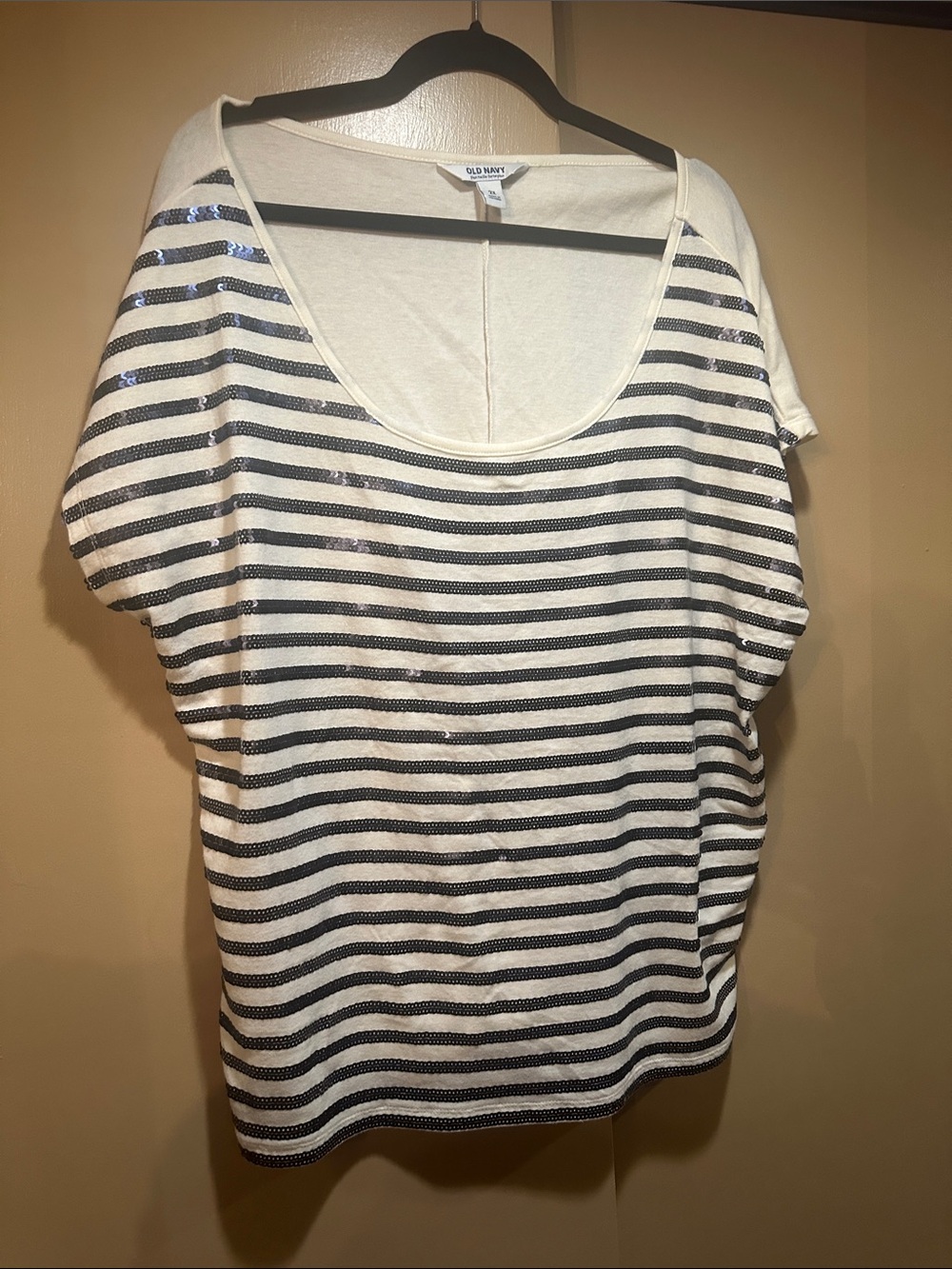 Old Navy White and Black Striped Scoop Neck Short Sleeve Tee